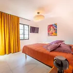 Johan T6 Apartment